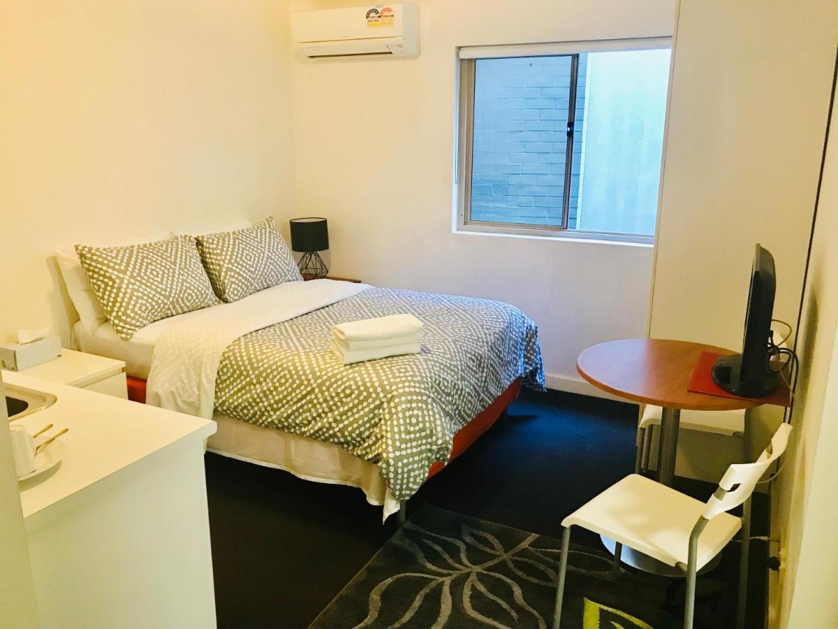 Cityview Studio Accommodation Sydney Room photo